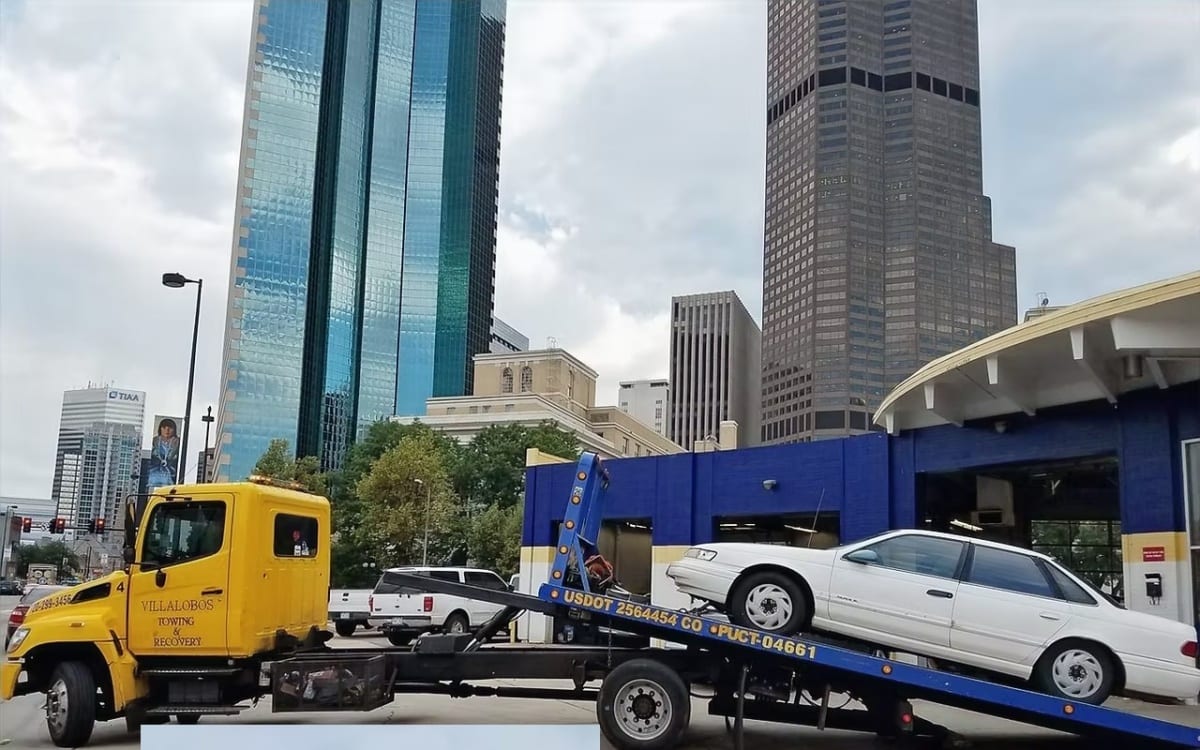Villalobos Towing LLC towing website homepage